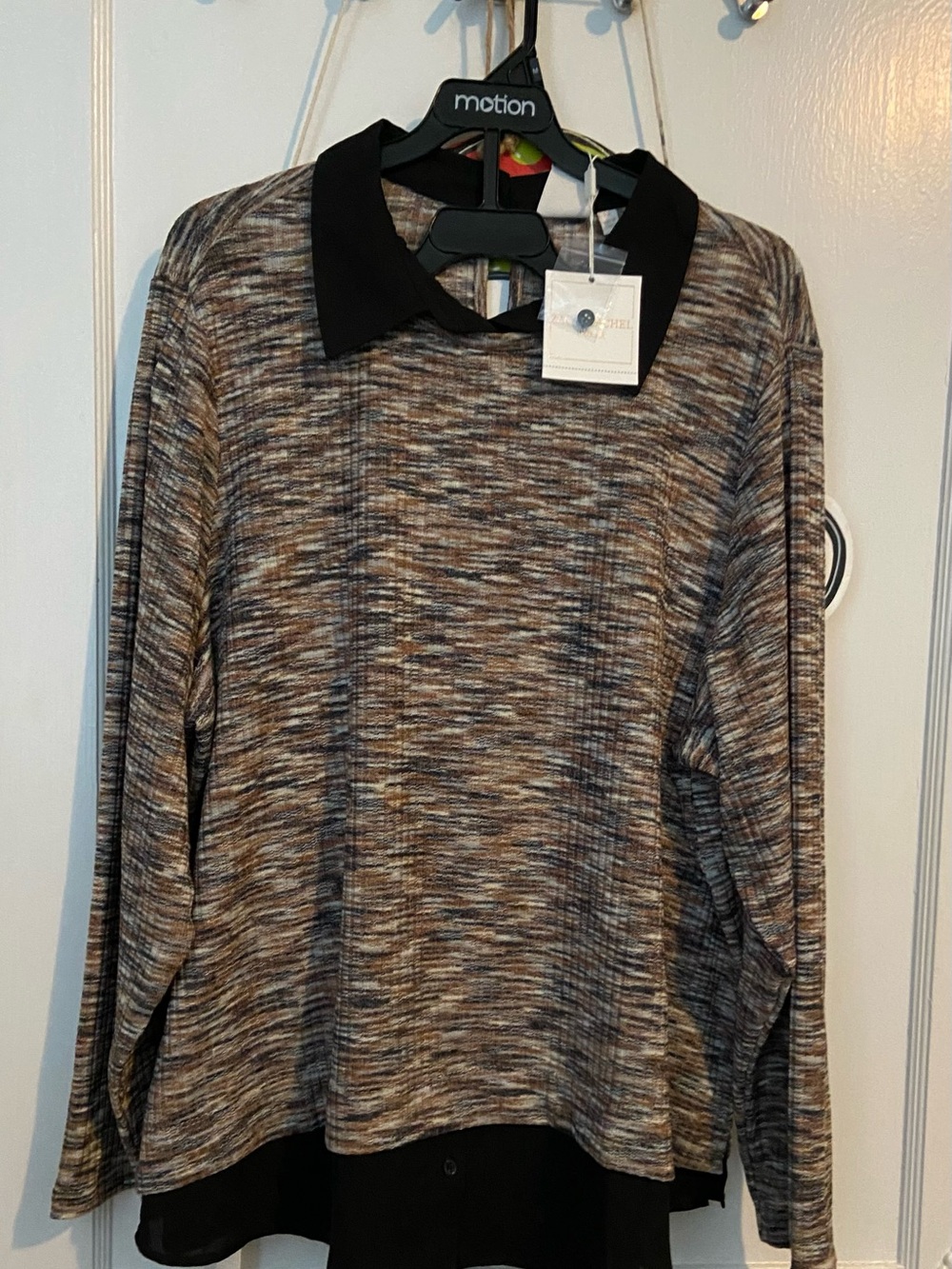 Heathered Brown & Black Collared Knit Top